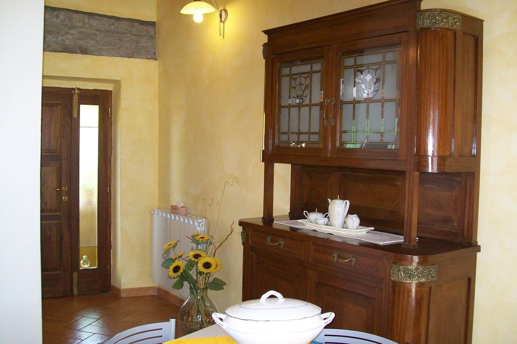 La Casa Del Borgo Apartment เบเวรีโน ห้อง รูปภาพ