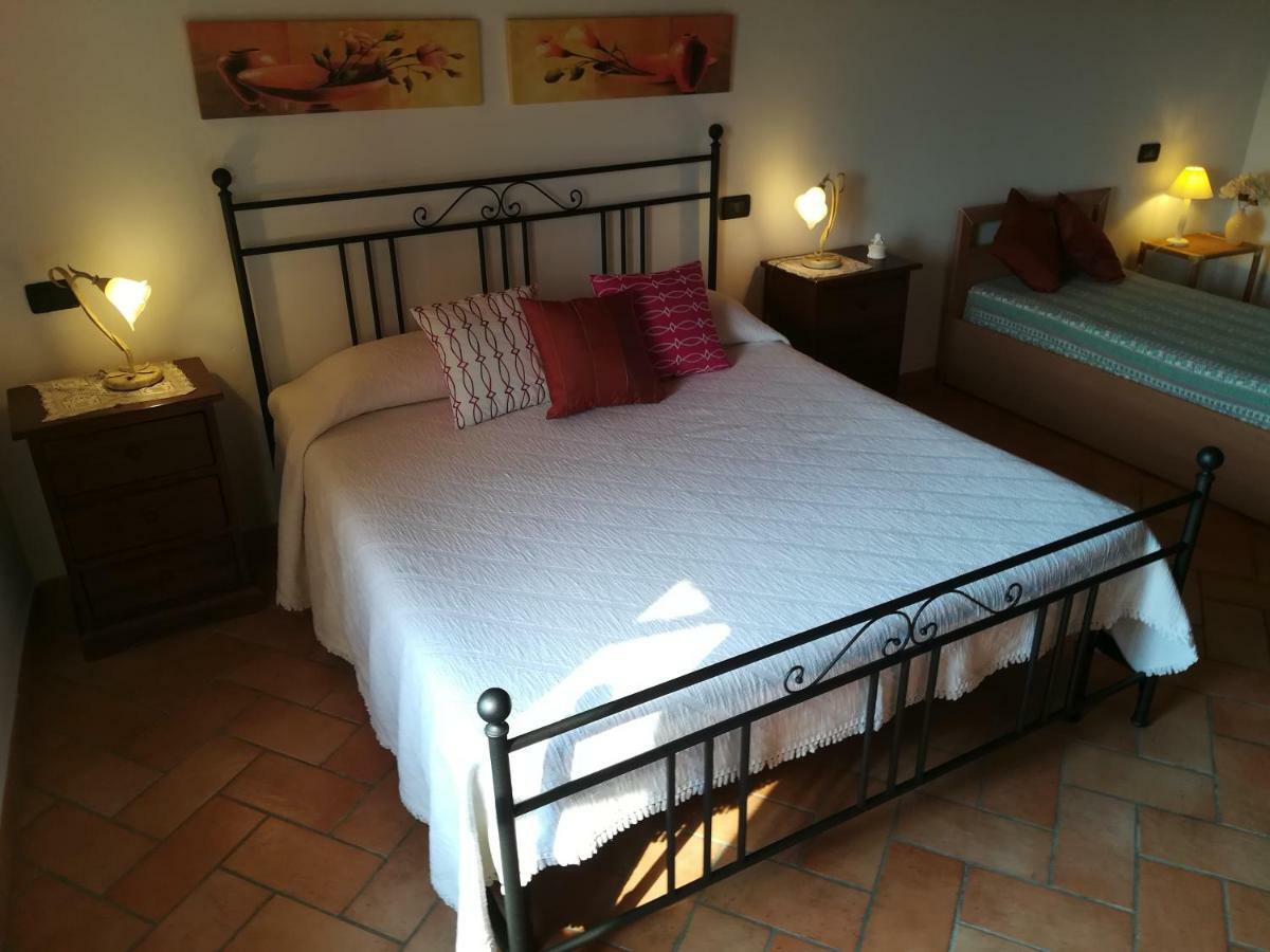 La Casa Del Borgo Apartment เบเวรีโน ภายนอก รูปภาพ